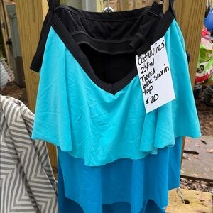 Catherines Blue Tiered Swim Top plus 24w adjustable straps built-in bra